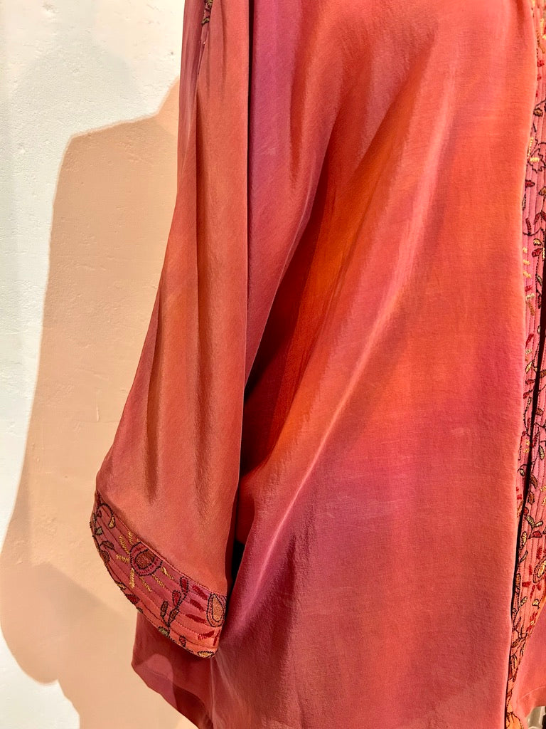 BINDI, KIMONO MI-LONG EN SOIE