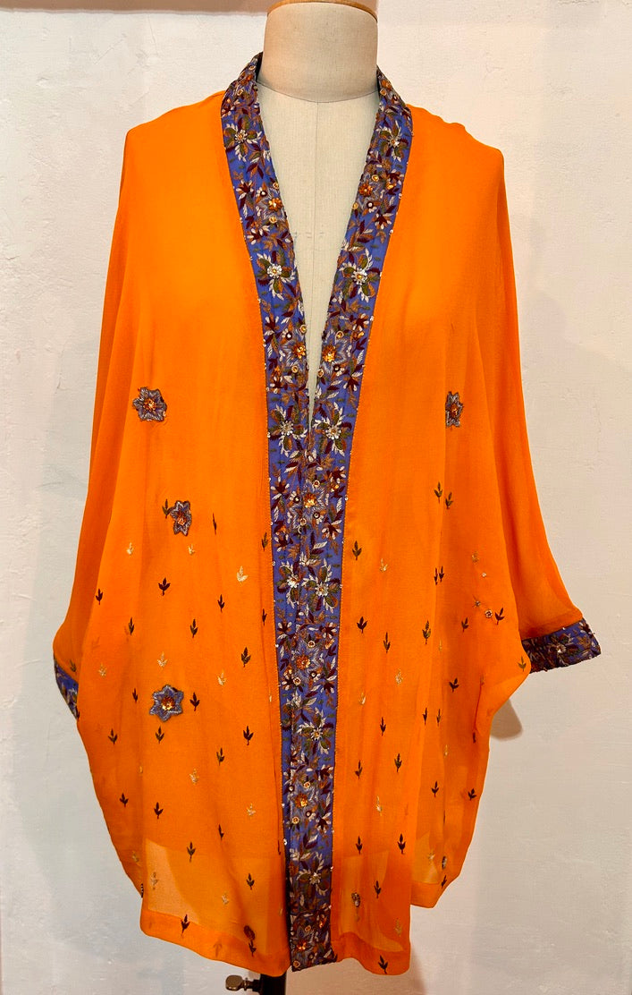 BINDI, KIMONO MI-LONG EN SOIE