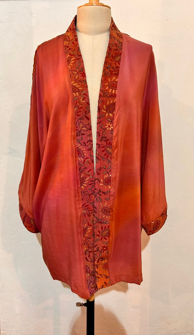 BINDI, KIMONO MI-LONG EN SOIE