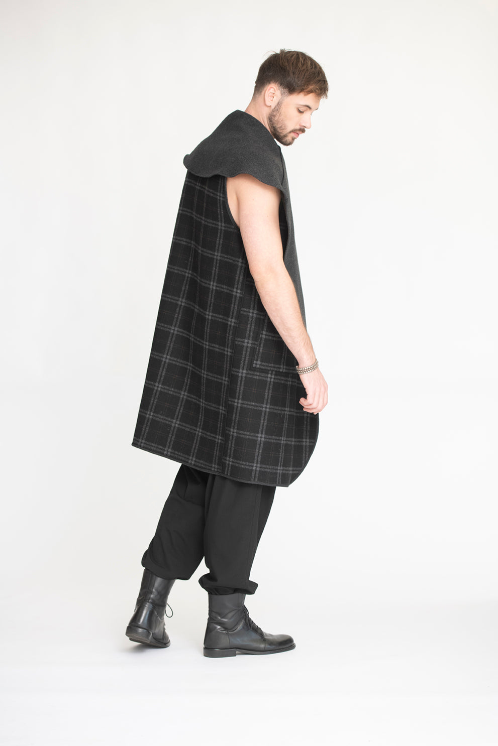 MODELE AMOR AMOR Manteau sans manches réversible lainage double face carreaux noir/gris