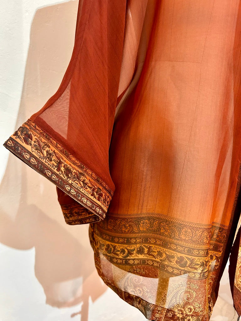 BINDI, KIMONO MI-LONG EN SOIE