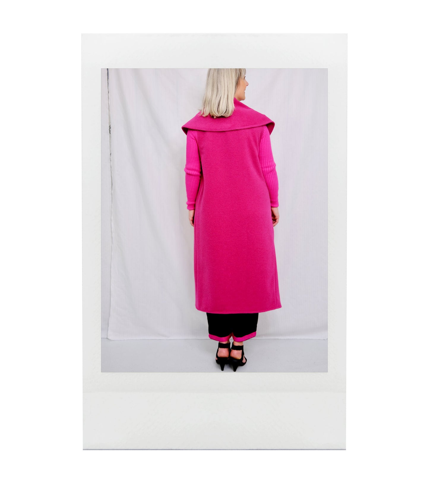 AMOUR Manteau long sans manche en laine