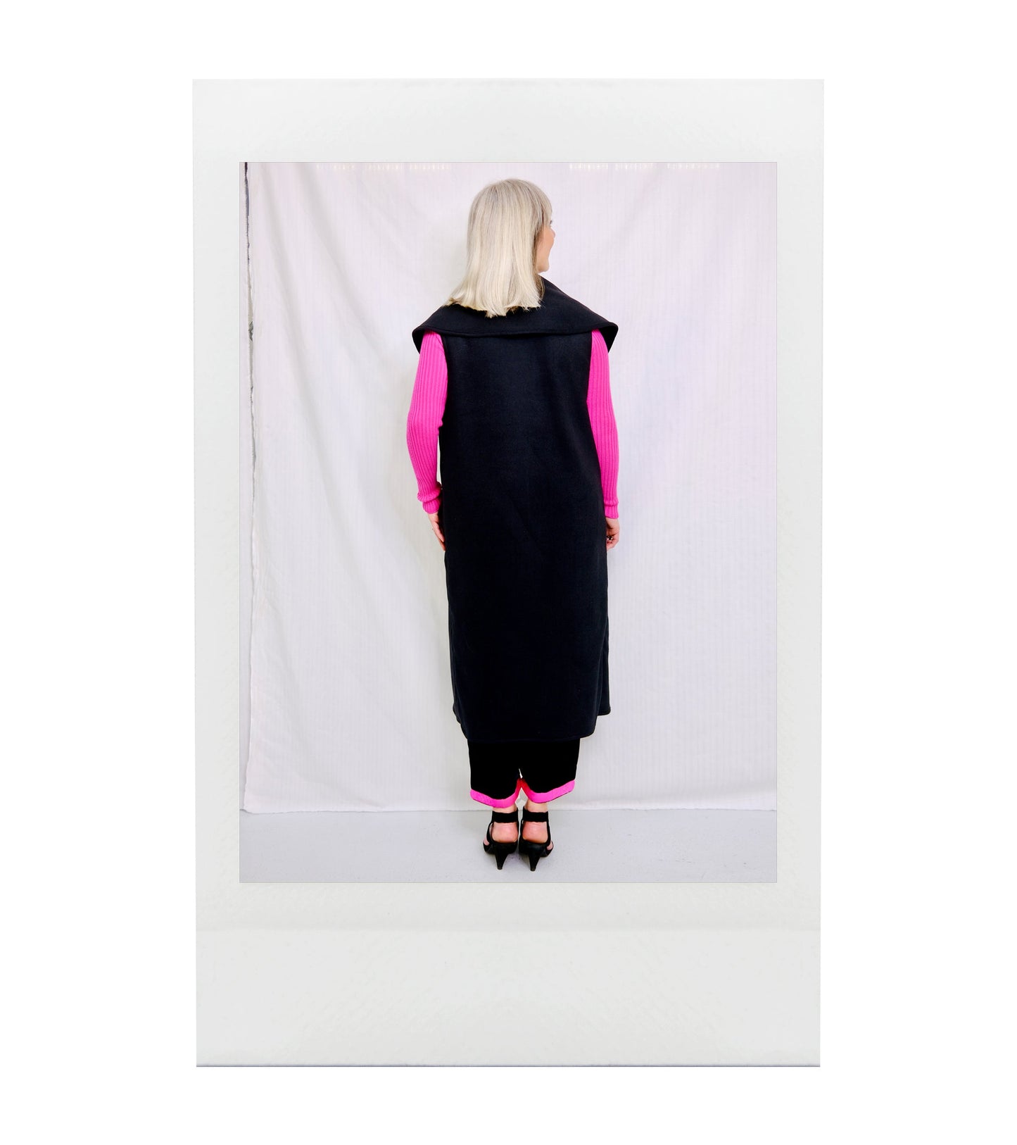 AMOUR Manteau long sans manche en laine
