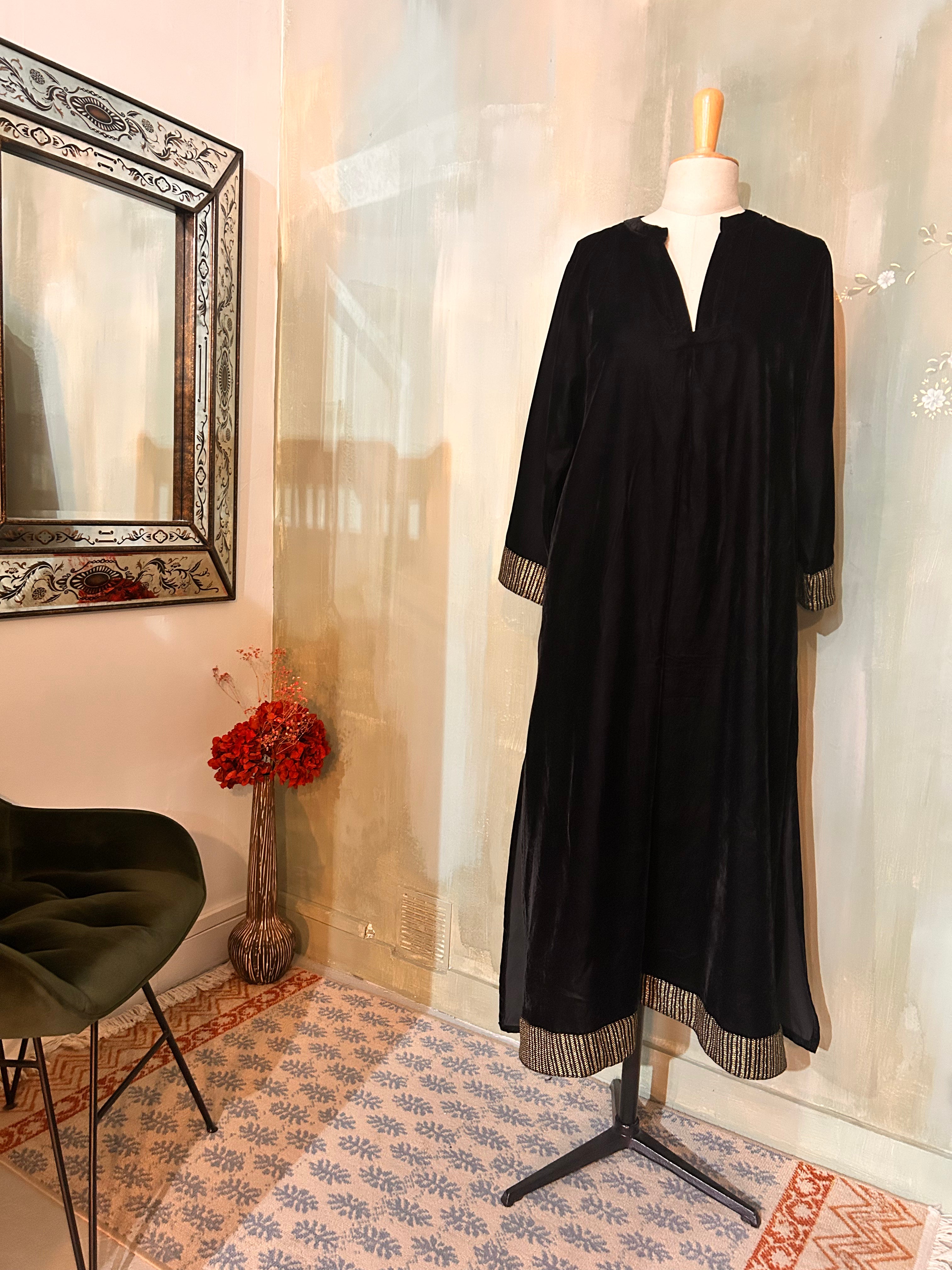 Robe longue en velours noir & lurex